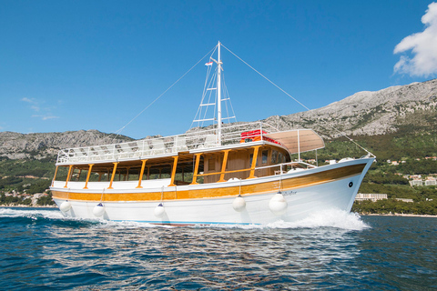 Medulin: 3h Ultra ALL-INCLUSIVE Sunset Dolphin Boat trip 3hours Dolphin Sunset watching with drinks+dinner sandraboat