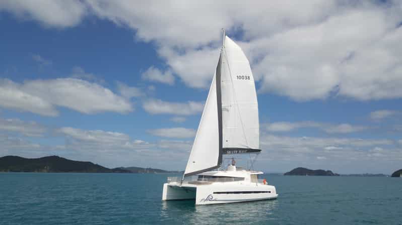 Luxury Yacht Cruise in the Bay of Islands