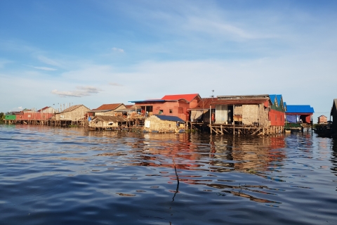 Kompong Kleang, floating village.