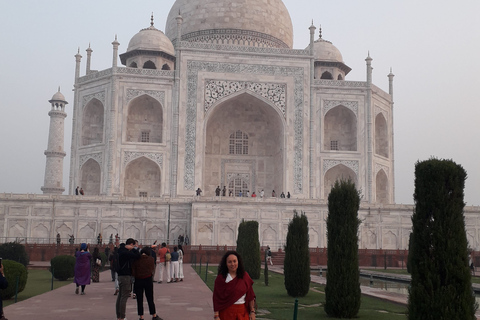 Agra lokal stadsrundtur (Taj Mahal + Agra Fort Tour + Baby Taj)Lokal stadsrundtur i Agra med endast guide