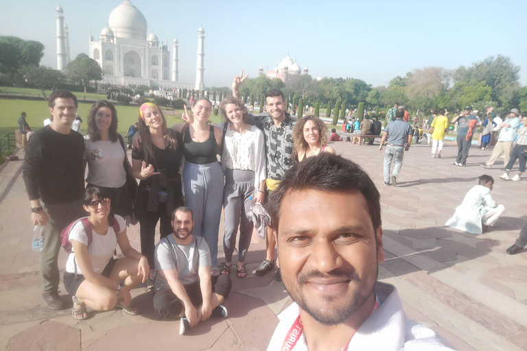 Agra lokal stadsrundtur (Taj Mahal + Agra Fort Tour + Baby Taj)Lokal stadsrundtur i Agra med endast guide