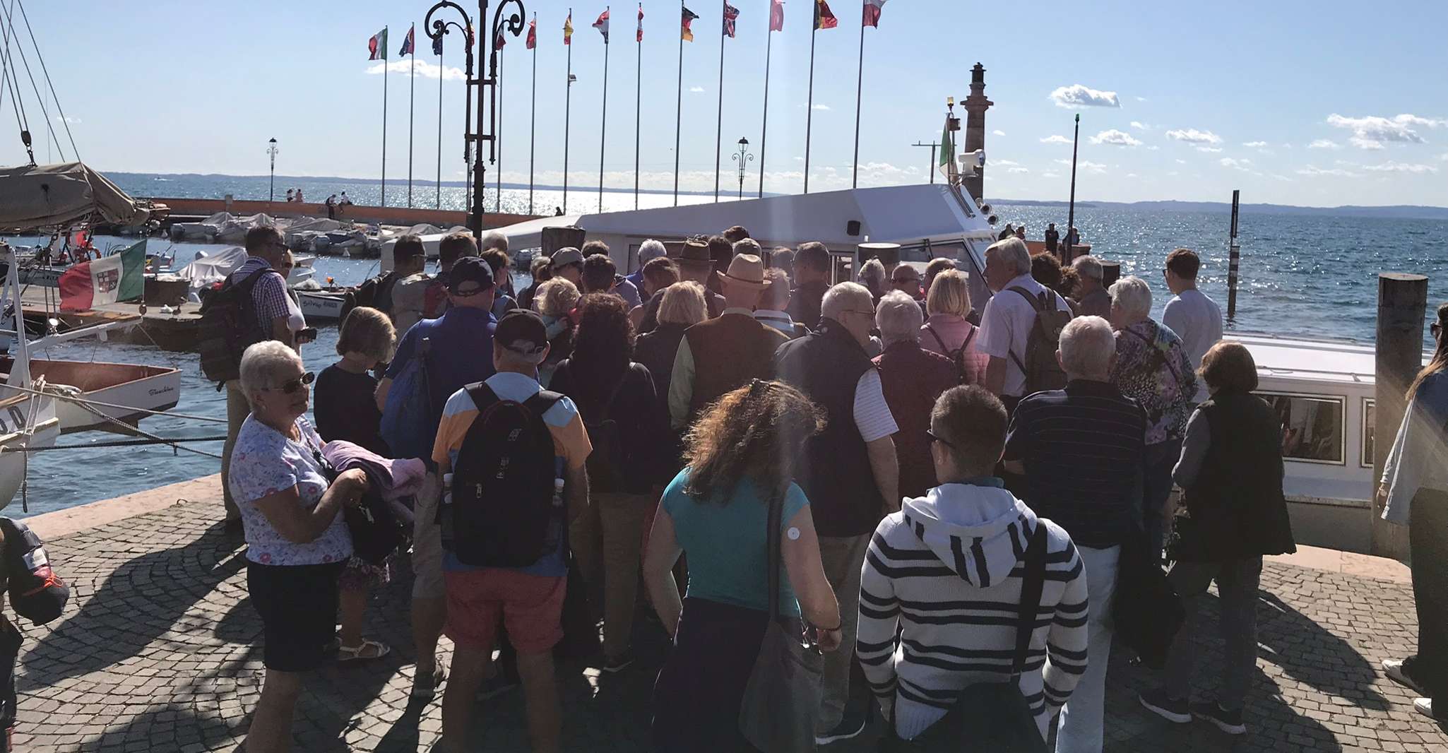 Gardasee, 4-stündige geführte Bootsfahrt mit Stopp in Sirmione - Hizvo