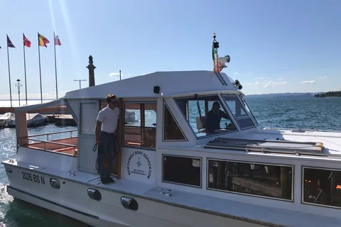 Lago de Garda: Passeio de barco guiado de 4 horas com parada em Sirmione