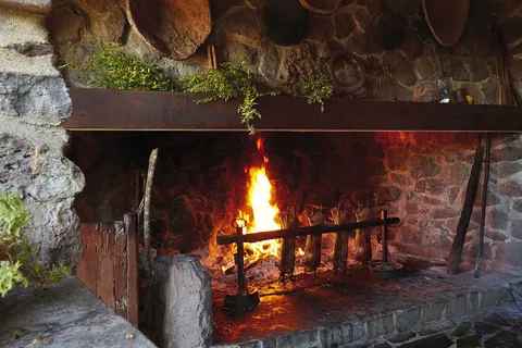 From Cala Gonone: Food, wine and craft tours in Dorgali