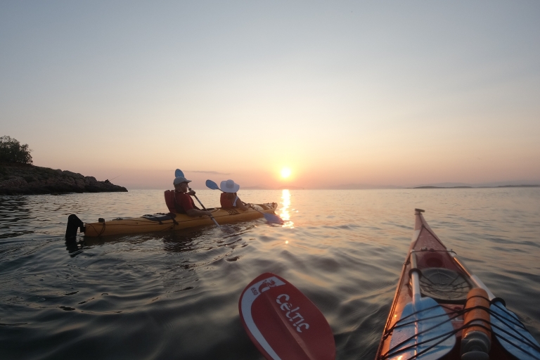 Athènes : Kayak de mer au coucher du soleilExcursion en kayak de mer au coucher du soleil à Athènes