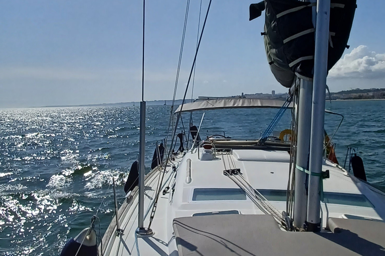 Lisbonne : Excursion en bateau - le voilier le plus confortableVisite privée