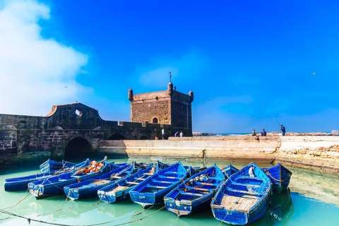 Voyage d'Agadir à Essaouira Visitez la ville ancienne et historique.