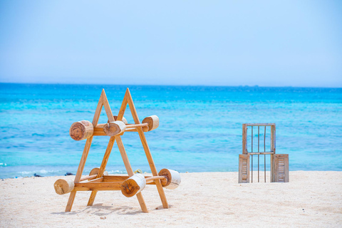 Hurghada: Passeio de lancha pela Ilha Nemo com mergulho com snorkel e almoçoIlhas Nemo com 2 paradas, mergulho com snorkel e lancheira