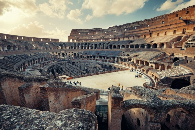 Visita guiada al Coliseo sin hacer colaVisita guiada al Coliseo sin colas
