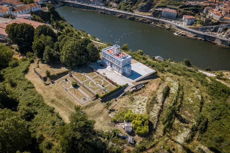 Exclusive Visit To The Geophysical Institute Of Porto | GetYourGuide