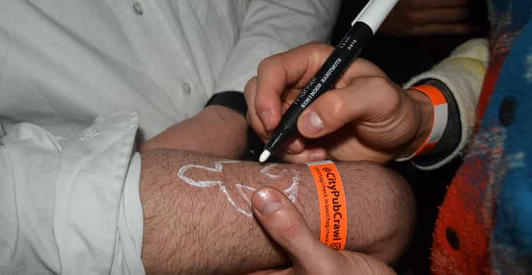 Baku: Guided Bar Crawl with Shots and Nightclub Entry photo 9