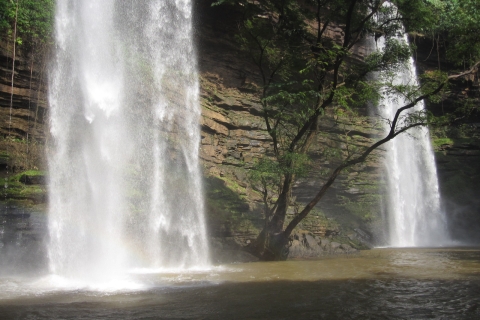 Erlebe Ghanas Zwillingswasserfall - Boti Waterfall