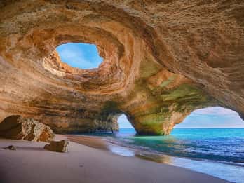 Desde Portimão: Excursión guiada en lancha rápida por las Grutas de Benagil