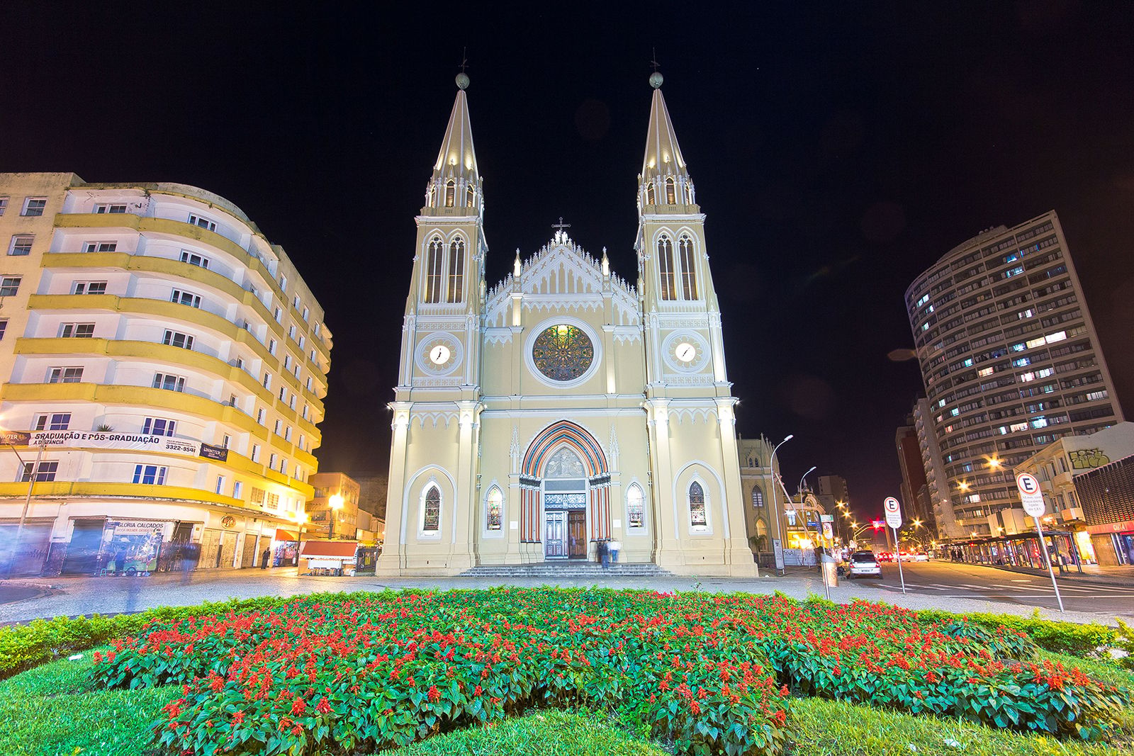 Gemeinsamer Transfer zwischen dem Flughafen Curitiba und den Hotels