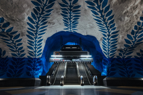 U-Bahn-Kunstfahrt mit einem Einheimischen in Stockholm