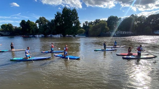 Paddleboard Experience on the beautiful Thames at Teddington