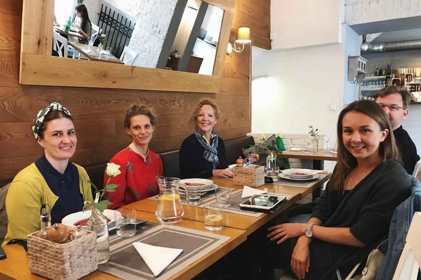 Cracovia: Tour Guidato di Degustazione di Cibo e Bevande Polacche