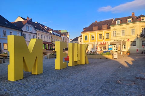 Melk: Culinary Tour with local guide