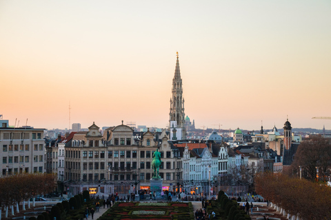 Bruxelles: Tour Highlights a piedi e in autobus con WaffleTour di gruppo in inglese/spagnolo