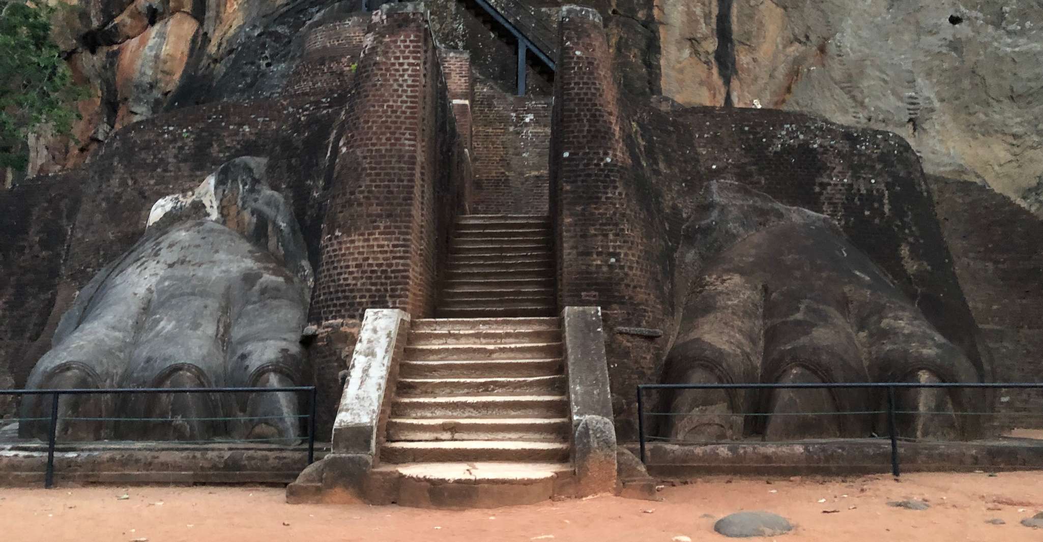 Sigiriya y Dambulla Tour privado de un día completo - Hizvo