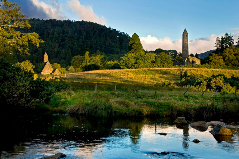 Vanuit Dublin: dagtrip naar Glendalough, Wicklow en KilkennyGlendalough, Wicklow, Kilkenny & kuddehondenwerk