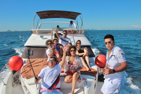 Cancún: Puente exclusivo Sea Ray Express para 14 personasExperiencia en yate privado con excursión de snorkel 4 horas