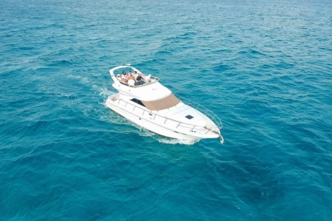 Cancun: Exclusive Sea Ray Express Bridge for 14 people Private Yacht Experience with snorkeling tour 4 hours