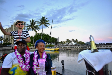 Waikiki: Valentinstag Venetian Gondola Cruise TourPrivate Gondel