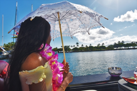 Waikiki: Valentines Day Venetian Gondola Cruise Tour Private Gondola