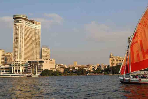 Hurghada: Tour privado de un día por El Cairo con Felucca, almuerzo y tickets de entrada