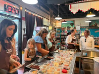 Santa Barbara, barretta di cioccolato e laboratorio per la produzione di scatole d'arte - Housity