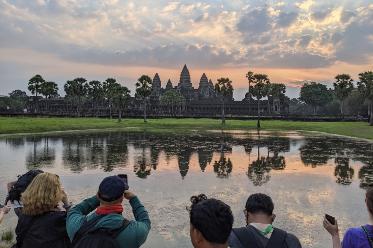 Siem Reap: Private Tour of Angkor at Sunrise Siem Reap: Private Tour of Angkor at Sunrise & Hotel Pickup
