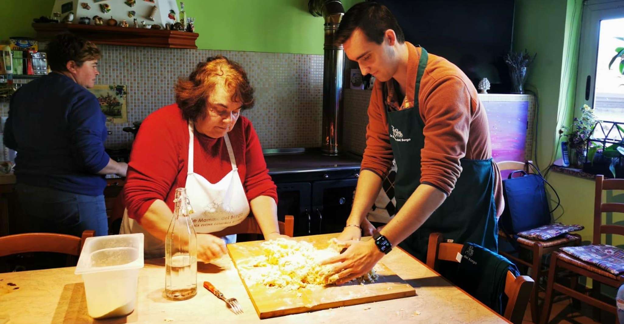 Cooking class in Motta Camastra with the "Mamme del Borgo" - Hizvo