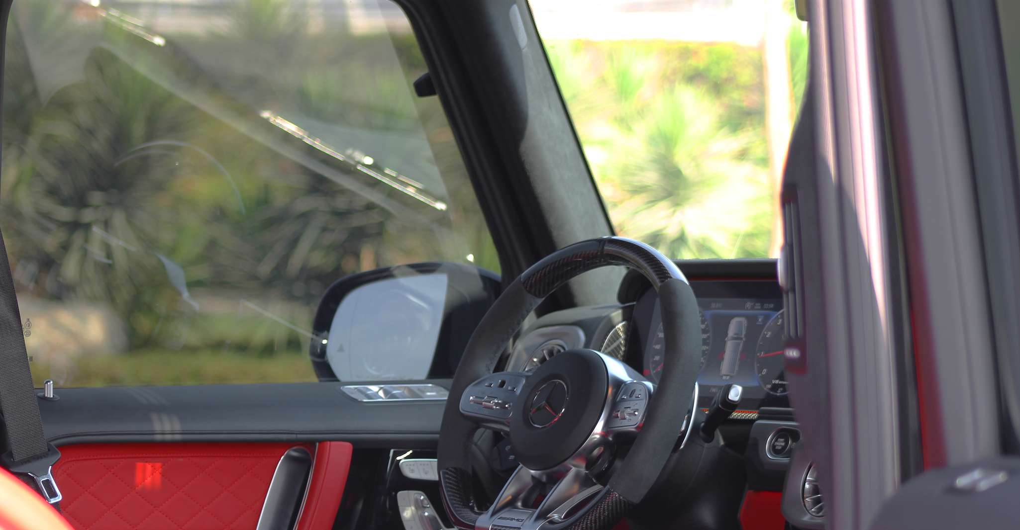 Mercedes G63 2022 Un giorno di autonoleggio a Dubai - Hizvo