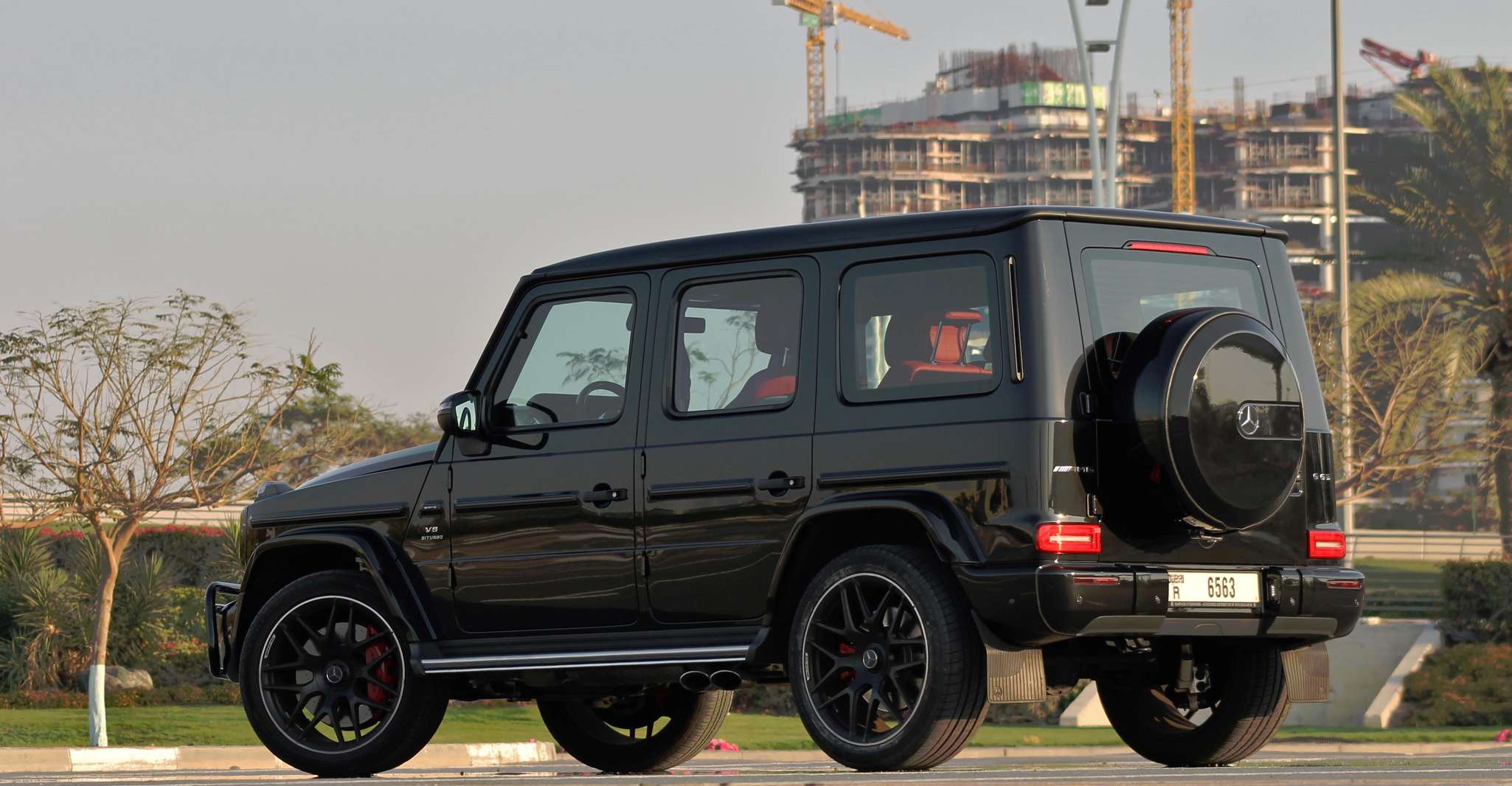 Mercedes G63 2022 Un giorno di autonoleggio a Dubai - Hizvo