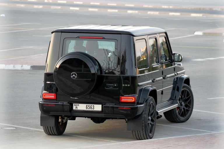 Wynajem Mercedesa G63 2022 na jeden dzień w DubajuZ Dubaju, wynajem luksusowych samochodów