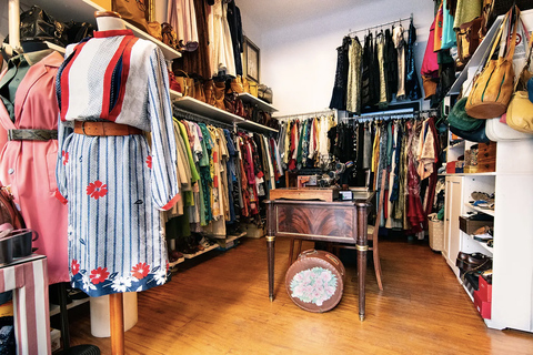 Milan: Vintage Shopping Tour Milan: Vintage Shopping Tour 3h