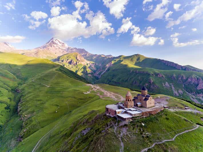 From Tbilisi: Kazbegi Highlights Guided Day tour