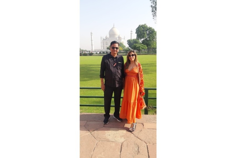 Von Agra Hotel: Sonnenaufgangstour zum Taj Mahal (All Inclusive)Sonnenaufgangstour mit Monumenten Eintritt und Führer