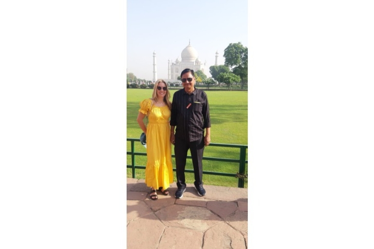 Z hotelu Agra: wycieczka o wschodzie słońca do Taj Mahal (all inclusive)Wycieczka o wschodzie słońca z wejściem do zabytków i przewodnikiem