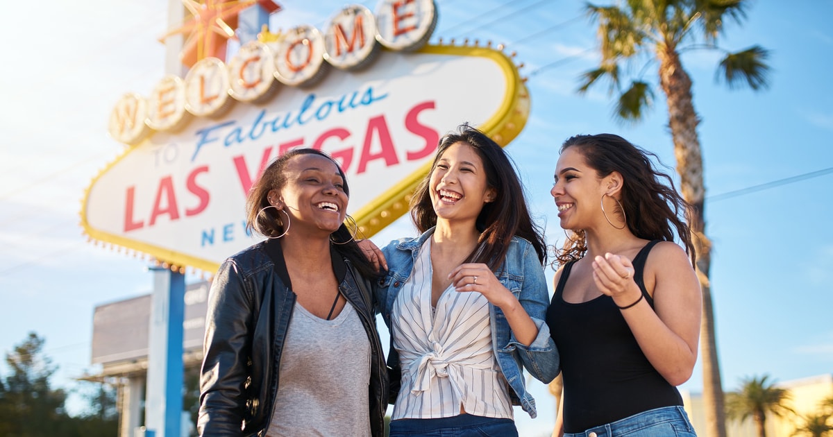 Professional photoshoot at the Welcome to Las Vegas Sign! | GetYourGuide