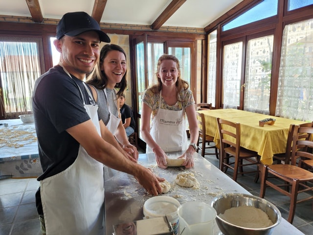 Amalfi: Make tagliatelle, mozzarella and tiramisù