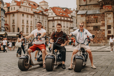 Praga: Passeio guiado de Fat Tire e-Scooter ou e-Bike