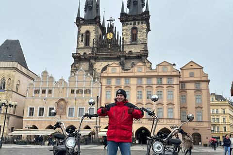 Praga: Passeio guiado de Fat Tire e-Scooter ou e-Bike