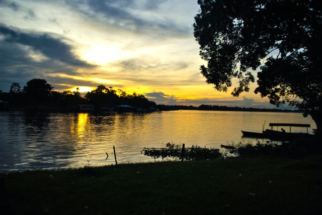Visit Amazonas Express Explore Puerto Nariño and Tarapoto Lakes in Leticia