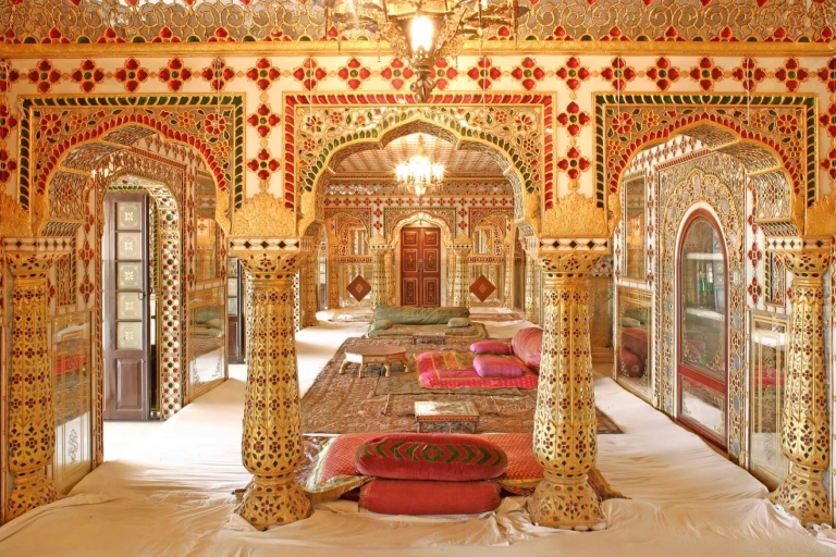 Depuis New Delhi : visite privée de Jaipur en train super rapideTour avec canapé de 2ème classe