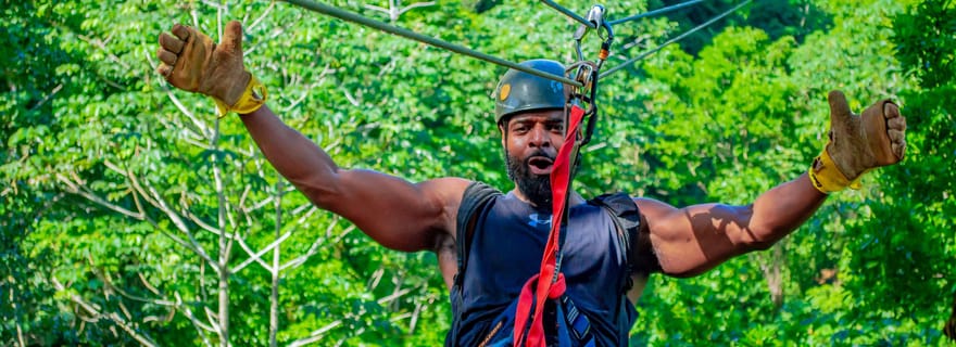 Aventure en tyrolienne à Mahogany Bay