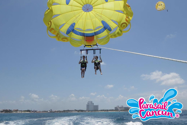 Cancun: Parasailing over Cancun Bay