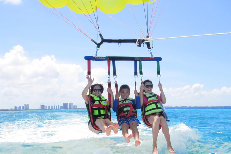 Cancun: Parasailing over Cancun Bay