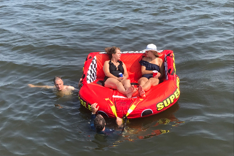 Long Island: Yacht Charters, Location: Port Jefferson Harbor Long Island: Yacht Charters, Party on the Great South Bay